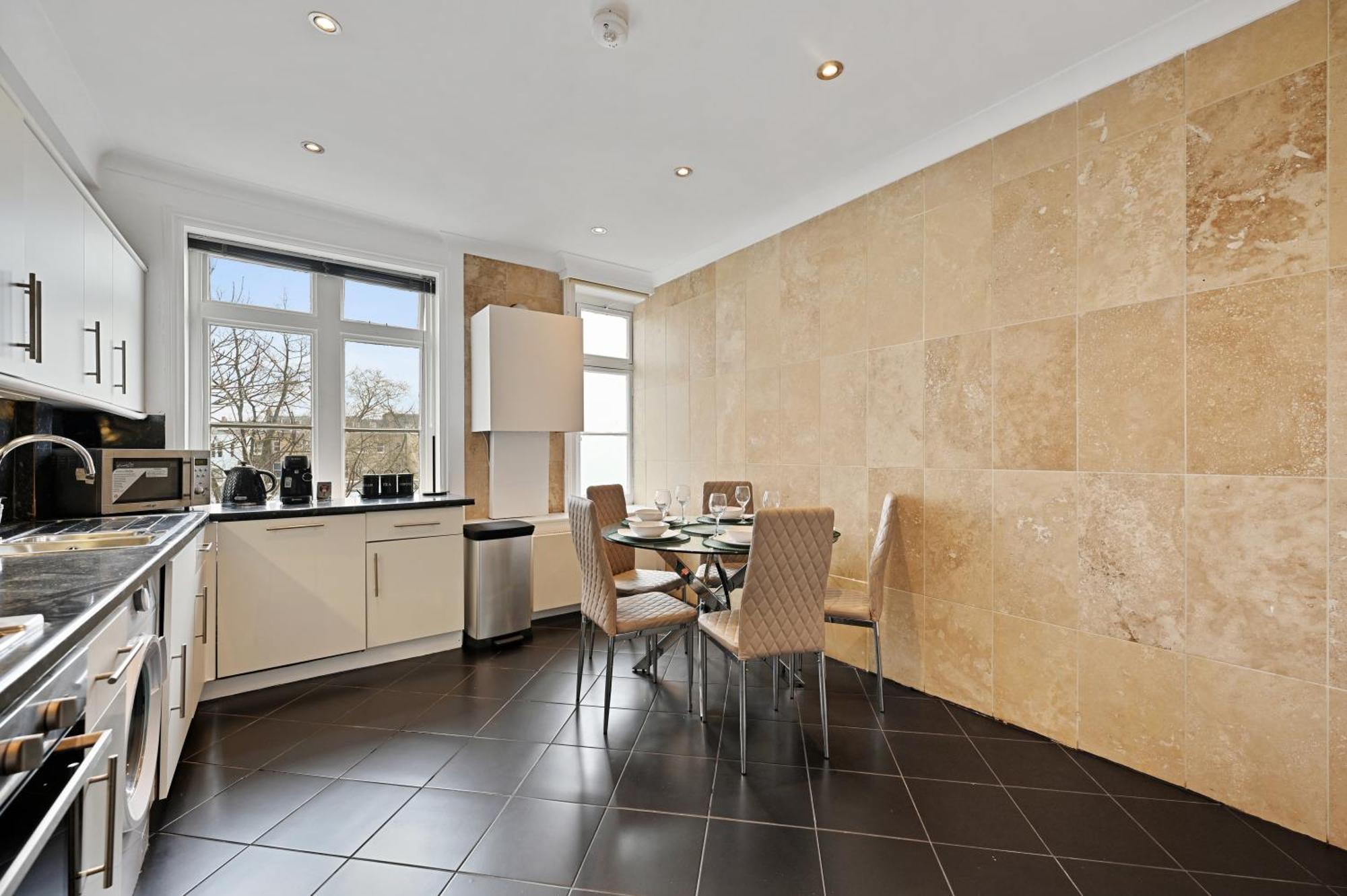 Beautiful 2 King Size Beds 2 Bath- Sleeps 5 In Earls Court Apartment London Luaran gambar