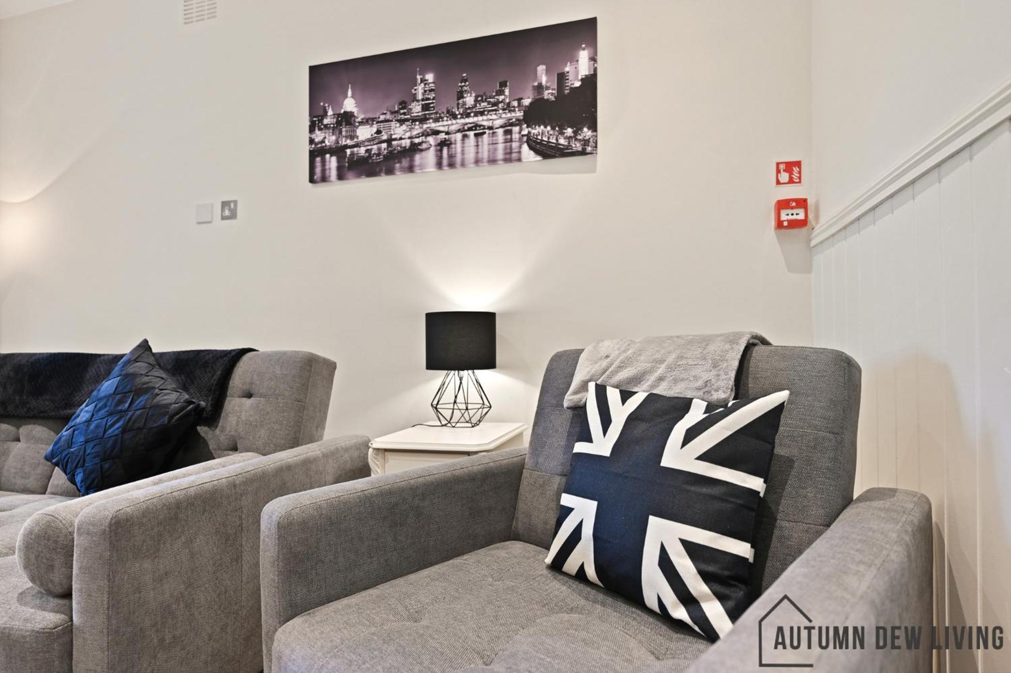 Beautiful 2 King Size Beds 2 Bath- Sleeps 5 In Earls Court Apartment London Luaran gambar